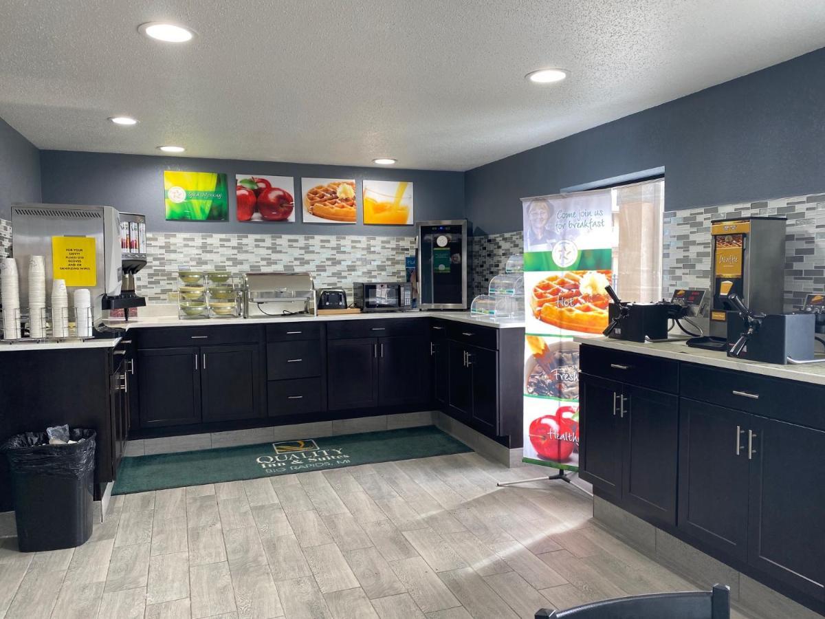 Quality Inn & Suites Big Rapids Near University Luaran gambar
